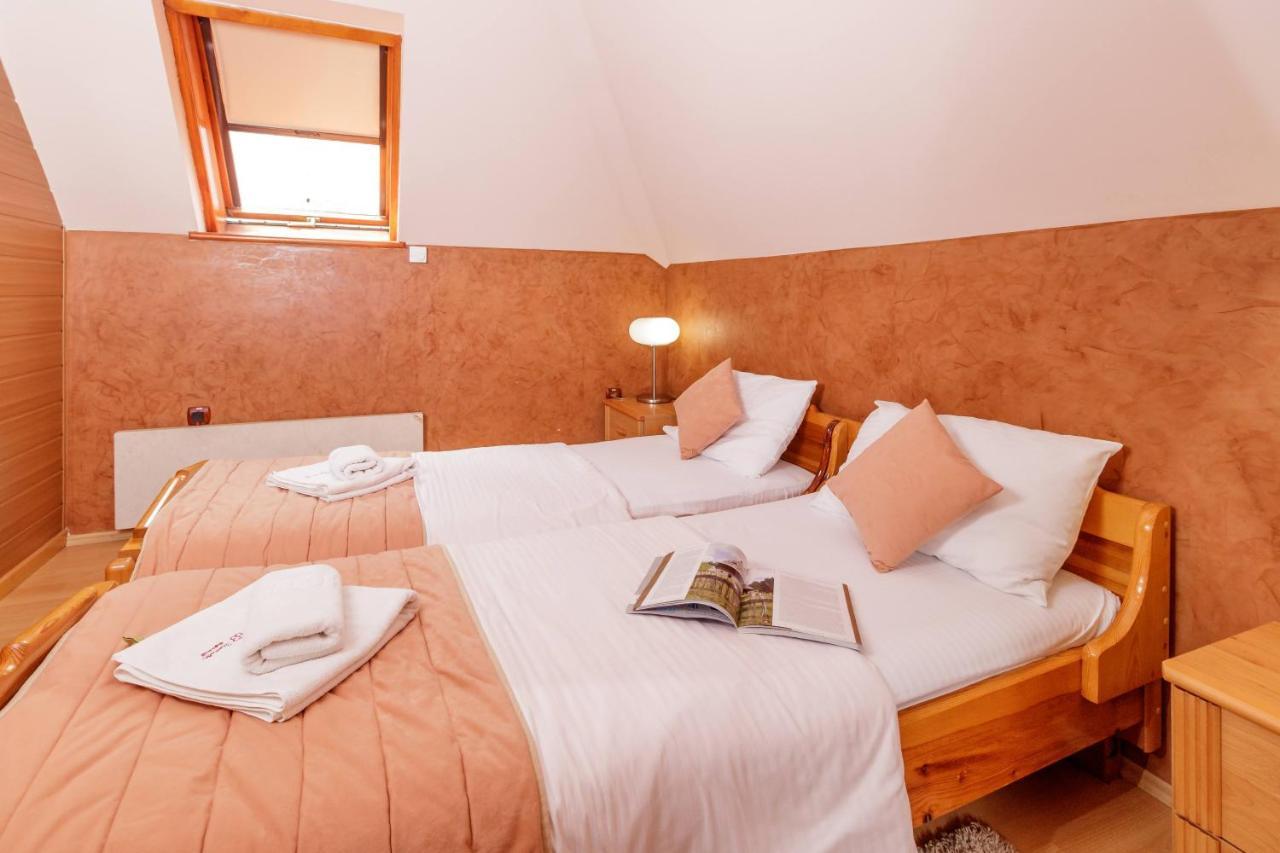 Kraljevi Konaci - Najam Kuca Na Zlatiboru Appartement Buitenkant foto