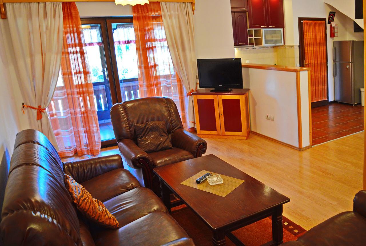 Kraljevi Konaci - Najam Kuca Na Zlatiboru Appartement Buitenkant foto